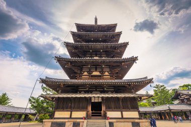 Ikaruga - 03 Haziran 2019: Horyu-Ji, Irakuga tapınağı, Nara P