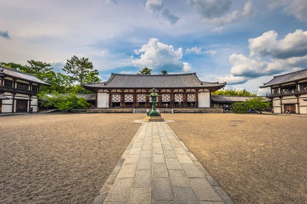 Ikaruga - 03 de junio de 2019: El Horyu-Ji, templo en Irakuga, Nara P — Foto de Stock