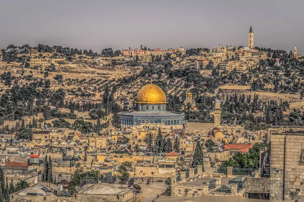 Jerusalén - 03 de octubre de 2018: Panorama de la ciudad vieja de Jerusa —  Fotos de Stock