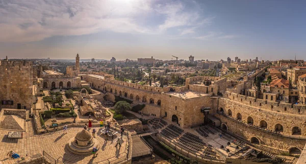 Jeruzalem-oktober 03, 2018: panoramisch uitzicht op de toren van DAV — Stockfoto