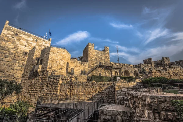 Jerusalén - 03 de octubre de 2018: Patio interior de la Torre de Da — Foto de Stock