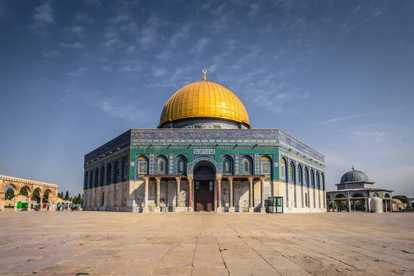 Jerusalén - 04 de octubre de 2018: La Cúpula de la Roca en el Viejo Ci — Foto de Stock