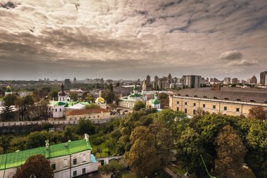 Kiev - 28 Eylül 2018: Ortodoks Pecher'in panoramik manzarası