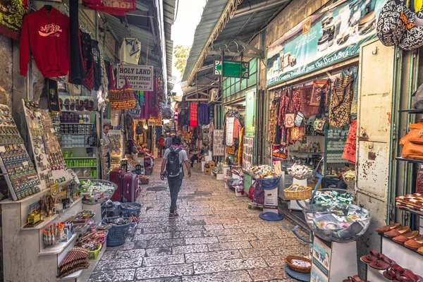 Jerusalén - 04 de octubre de 2018: Comercio y comerciantes en el Musl — Foto de Stock