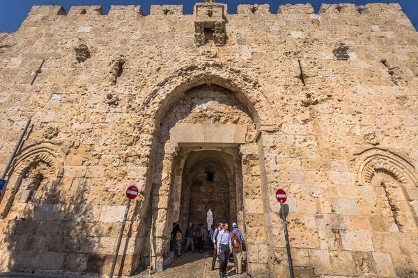 Jerusalén - 04 de octubre de 2018: Puerta de la Ciudad Vieja de Jerusalén , — Foto de Stock