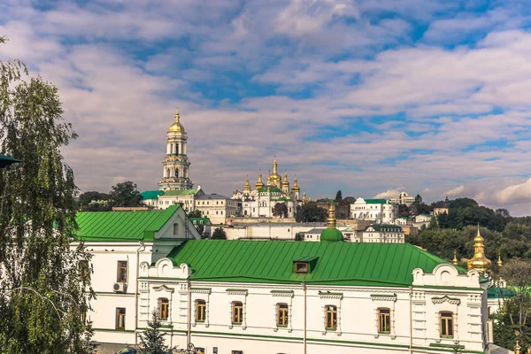Kiova - 28. syyskuuta 2018: Pechersk Lavran ortodoksinen kirkko — kuvapankkivalokuva