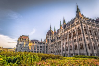 Budapeşte - 21 Haziran 2019: Budapeşte Parlamento binası, H