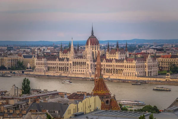 Budapeşte - 21 Haziran 2019: Budapeşte Parlamento binası