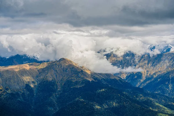 Paisaje Montaña Cálido Otoño Día Soleado Las Laderas Las Montañas — Foto de Stock