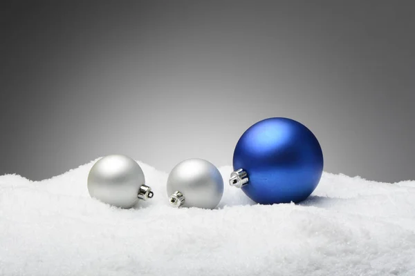 Kerstballen Sneeuw Blauw Grijs — Stockfoto