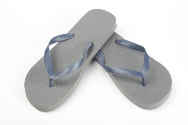 beyaz zemin üzerine floplar flip