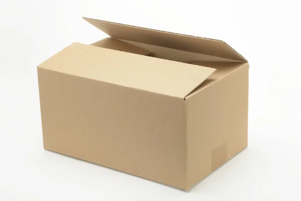 Açık Karton Kutu Beyaz Üzerinde Kapat — Stok fotoğraf