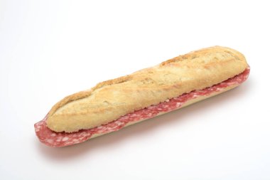 Beyaz arkaplanda sosisli sandviç