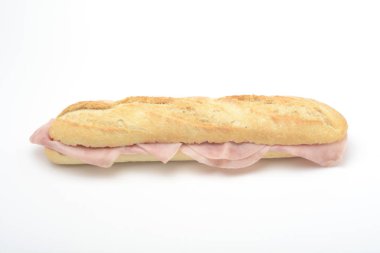 Jambonlu sandviç beyaz zemin üzerine