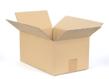 Karton kutuyu beyaz arkaplanda aç