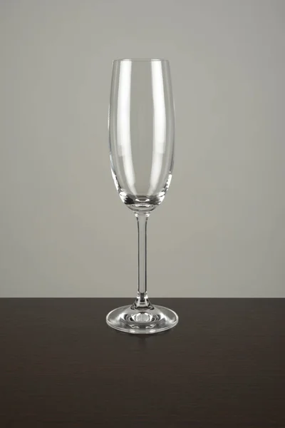 Пустой стакан для шампанского — стоковое фото