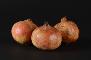 Üç nar , turuncu renk