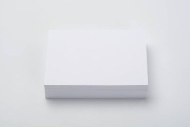 Beyaz arka plan daki sunumlar için boş kart taco