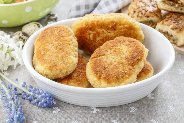 Croquetas Tradicionales Rellenas Huevos Plato —  Fotos de Stock