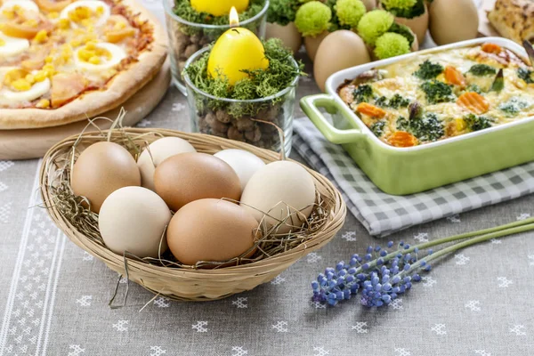 Basket Eggs Easter Time — Stock Photo, Image