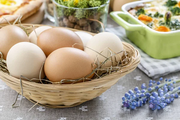 Basket Eggs Easter Time — Stock Photo, Image