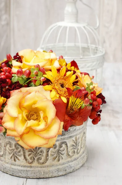 Floral Arrangement Orange Roses Autumn Plants Vintage Ceramic Vase Party — Stock Photo, Image