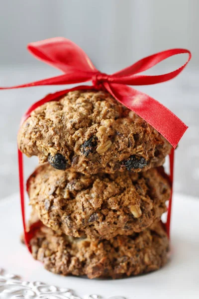 Oatmeal Cookies Red Ribbon Christmas Sweets Festive Dessert — Stock Photo, Image