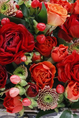 Çiçek arka plan gül, karanfil ve tipik çiçekler. Parti dekor