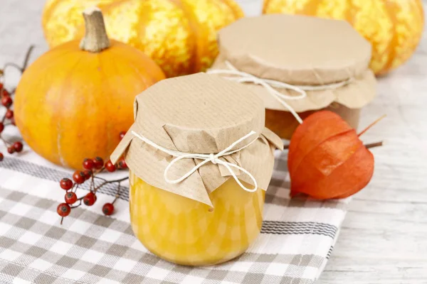 Kavanoz kabak reçeli. Sağlıklı gıda