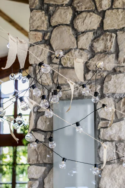 Ayçiçeği süslemeleri ile parti.