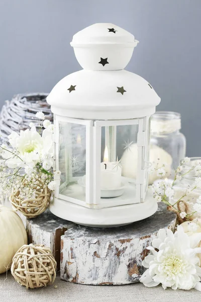 Lanterna Bianca Fiori Crisantemo Decorazione Tavola Autunno — Foto Stock