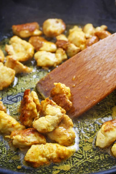 Gebratenes Hühnchen Mit Kräutern Festteller — Stockfoto