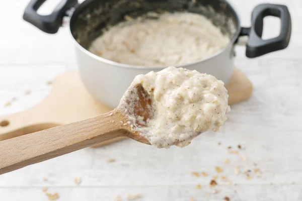 Sendok Dengan Bubur Makanan Sehat — Stok Foto