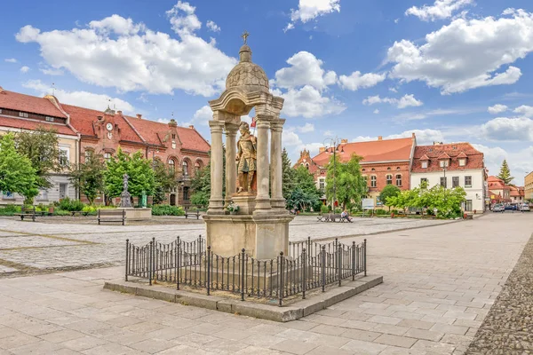 MYSLENICE, POLONIA - 12 de junio de 2017: La plaza principal del mercado — Foto de Stock