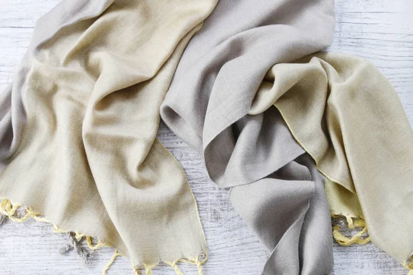 Foulard doré et gris — Photo