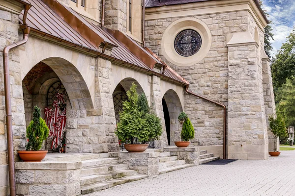 Limanowa, polen - 10. september 2015: stadtkirche — Stockfoto