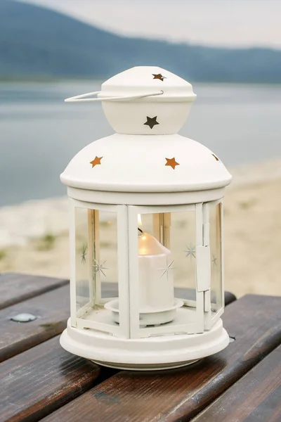 Lantern by the lake — Stock Photo, Image