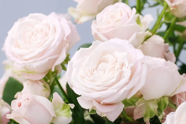 Strauß rosa Rosen. — Stockfoto