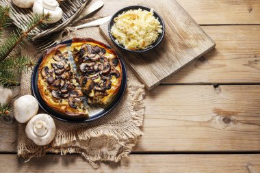 Masada mantarlı börek