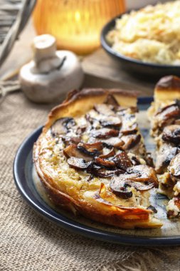 Masada mantarlı börek