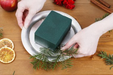Nasıl noel çiçek düzenleme öğretici yapmak.