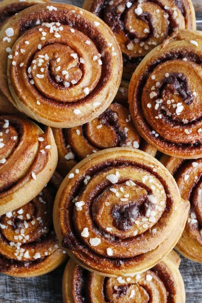 Kanelbulle - rouleaux de cannelle suédoise — Photo