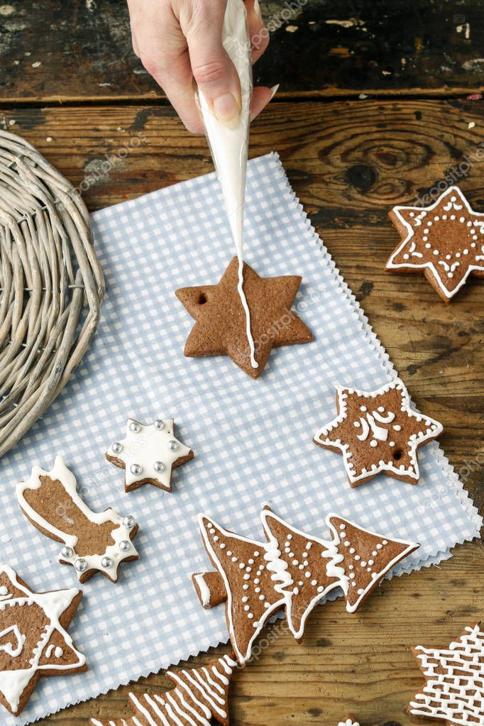 How to make christmas gingerbread cookies, tutorial.