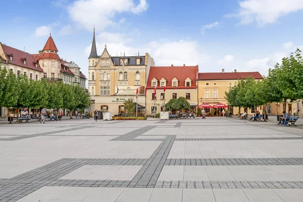 PSZCZYNA, POLONIA - 01 DE OCTUBRE DE 2016: La plaza principal del mercado — Foto de Stock