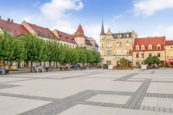 PSZCZYNA, POLONIA - 01 DE OCTUBRE DE 2016: La plaza principal del mercado — Foto de Stock