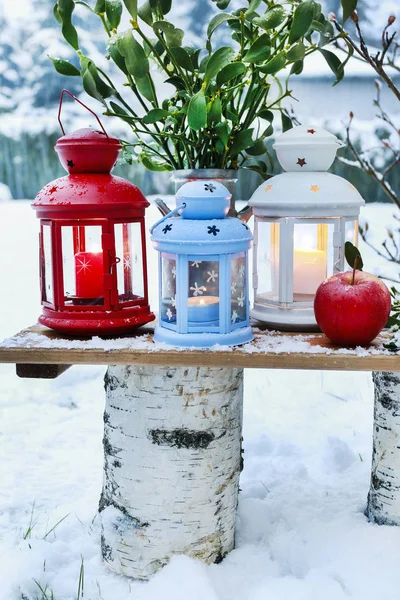 Linterna en jardín de invierno — Foto de Stock