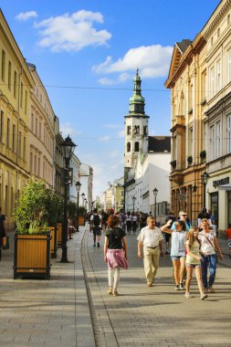 Krakow, Polonya - 22 Temmuz 2017: Krakow'un tarihi şehir merkezi. 