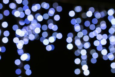 Mavi ve gümüş ışıltılı chri ile bulanık soyut arka plan