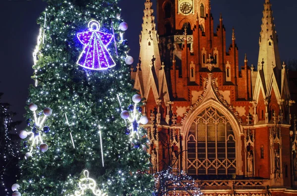 クラクフ, ポーランド - 12月 24, 2017: 伝統的な大きなクリスマスtr — ストック写真