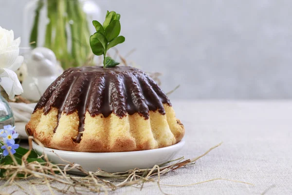 Chocolate easter cake on the table. — Stock Photo, Image